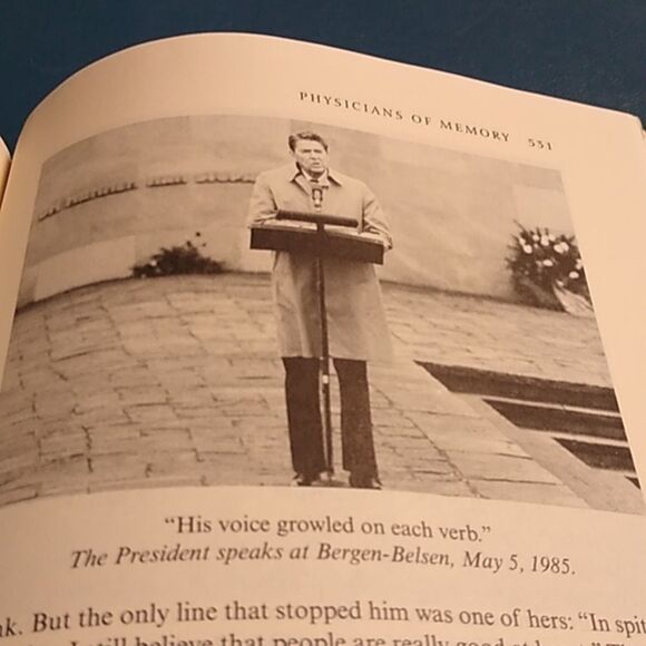 Dutch: A Memoir of Ronald Reagan by Edmund Morris - Picture 8 of 10